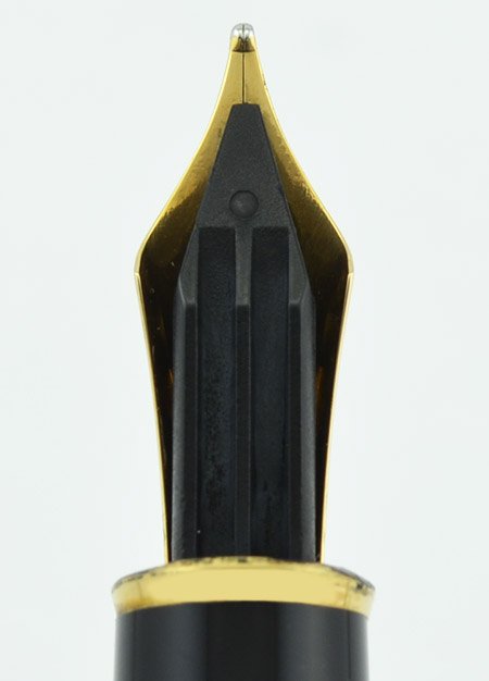 Montblanc Meisterstuck 144 - Black, Gold Trim, 14k Medium Nib